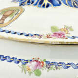 A FAMILLE ROSE OVAL TUREEN, COVER AND STAND - фото 7