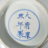 TWO BLUE AND WHITE 'FIGURAL' BOWLS - Foto 6