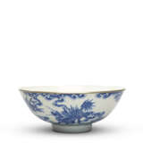 A BLUE AND WHITE 'DRAGON AND QILIN' BOWL - фото 1