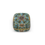 A SMALL CLOISONNÉ ENAMEL 'LOTUS' BOX AND COVER - photo 1