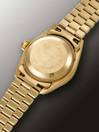 ROLEX, LADY YELLOW GOLD AND DIAMOND-SET ‘DATEJUST’, WITH GREEN STONE DIAL, REF. 69198 - photo 3
