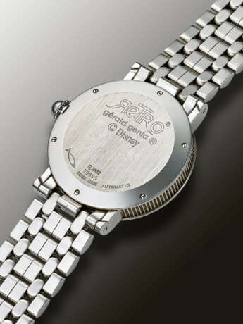 GERALD GENTA, STAINLESS STEEL JUMP HOUR 'RETRO, DONALD DUCK', WITH MOTHER-OF-PEARL DIAL, REF. G.3632 - фото 3