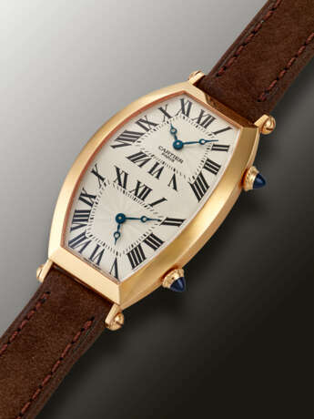 CARTIER, LIMITED EDITION PINK GOLD DUAL TIME 'TONNEAU XL CPCP', REF. 2805 H - photo 2