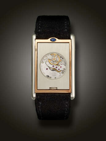 CARTIER, LIMITED EDITION PLATINUM AND PINK GOLD 'TANK BASCULANTE', NO. 54/100, REF. 2500E - Foto 5