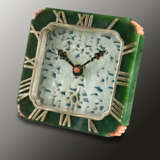 CARTIER, ART DECO NEPHRITE JADE, GILT, CORAL, YELLOW GOLD AND GEM EIGHT DAY CLOCK - photo 2