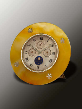 TIFFANY & CO, AGATE AND DIAMOND-SET PERPETUAL CALENDAR DESK CLOCK 'A BELLE EPOQUE', WITH MOON PHASES - photo 2