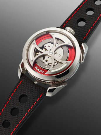 M.A.D. EDITION, STAINLESS STEEL 'M.A.D. 1 RED' WITH LATERAL TIME DISPLAY - фото 2