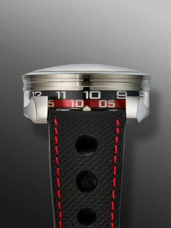 M.A.D. EDITION, STAINLESS STEEL 'M.A.D. 1 RED' WITH LATERAL TIME DISPLAY - фото 4