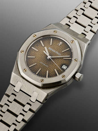 AUDEMARS PIGUET, STAINLESS STEEL 'ROYAL OAK' WITH TROPICAL DIAL, REF. 14790ST - Foto 2