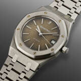 AUDEMARS PIGUET, STAINLESS STEEL 'ROYAL OAK' WITH TROPICAL DIAL, REF. 14790ST - photo 2