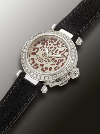 CARTIER, LIMITED EDITION WHITE GOLD AND DIAMOND-SET 'PASHA', WITH CHAMPLEVE ENAMEL DIAL DEPICTING A LEOPARD, NO. 16/20, REF. 2528 - фото 2