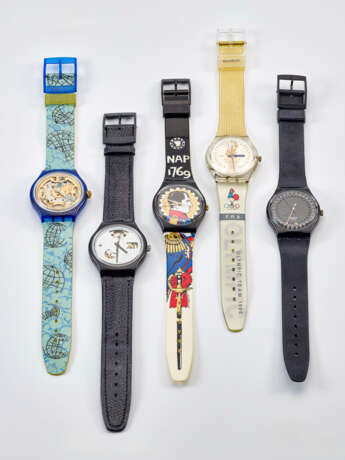 SWATCH, A GROUP OF 45 QUARTZ WRISTWATCHES - фото 2