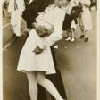 Alfred Eisenstaedt. Sailor kissing a Nurse - Аукционные цены