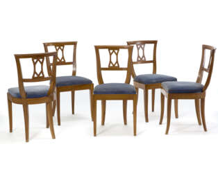 Gigiotti Zanini. Five 20th-century style chairs with soli…