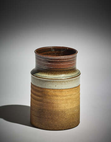 Nanni Valentini. Cylindrical vase. Execution by Ceramica… - Foto 2