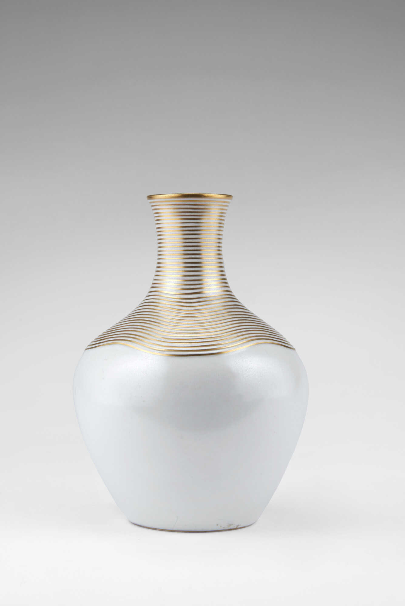 Giovanni Gariboldi. Vase. Execution by Richard Ginori, Showe…
