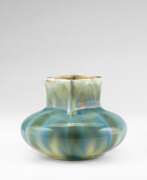 Usine de porcelaine Ginori. Serpentina Richard Ginori. Ceramic glazed vase with polychrome drip…
