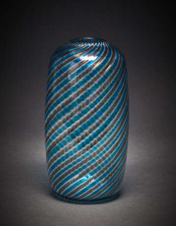 Paolo Venini. Tapered cylindrical vase with twisted bl… - photo 3
