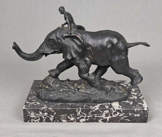 Elefanten Skulptur - фото 1