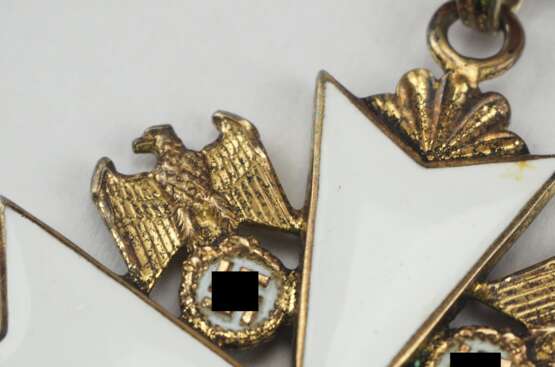 Deutscher Adler Orden, 2. Modell (1939-1945), Verdienstkreuz 1. Stufe (ab 1943, 3. Klasse). - Foto 3