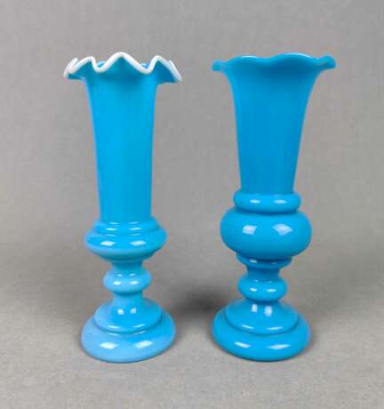 2 Opalglas Vasen um 1890/1900 - Foto 1