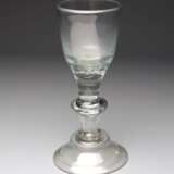 barockes Kelchglas mit Glockenfuß - фото 1