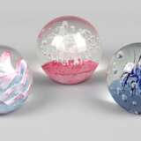 3 Paperweights - photo 1