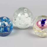 3 Paperweights - photo 1