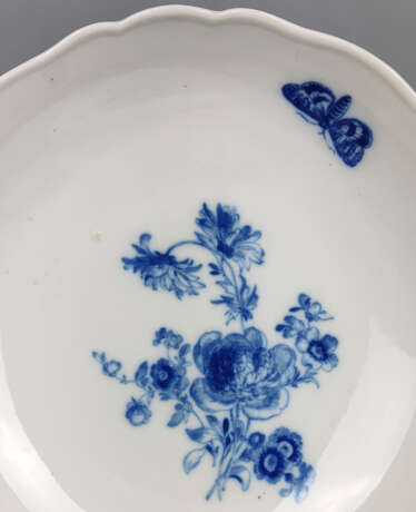 Meissen 2 Anbietschalen *Blaue Blume* 19. Jhd. - photo 2