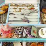 Posten Modeschmuck im Koffer - photo 3