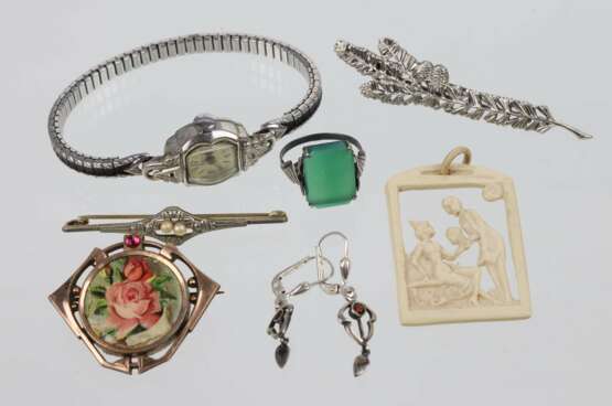 Posten Jugendstil und Art Deko Schmuck - фото 1