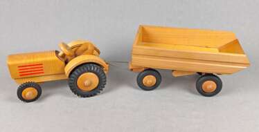 Holz Traktor mit Hänger FWF