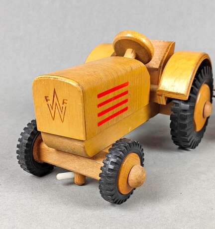 Holz Traktor mit Hänger FWF - фото 2