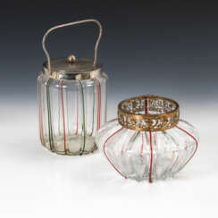Art Nouveau plug-in a vase and cookie jar.