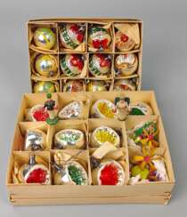 Posten antike Christbaumkugeln u.a.