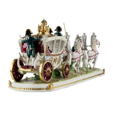 Groupe saxon sculptural en porcelaine Voiture de mariage de Napoleon Bonaparte. Porcelain Hand Painted Gilding Неоклассицизм 29 г. - фото 4