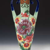Große Jugendstil-Vase mit Blumendekor. - photo 3