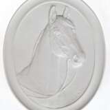 Meissen-Platte "Gento", Biskuitporzellan, reliefiertes Pferdeporträt, oval, 1. Wahl, 16x13 cm, im Originalkarton mit Zertifikat - photo 1