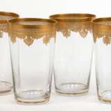 4 Gläser, konisch, mit vergoldetem Reliefrand, H. 9 cm - photo 1