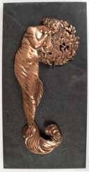 Steinplatte mit Kupfer-Applikation im Jugendstil &amp;quot;Junge schlafende Frau&amp;quot;, ges. 1x32x16 cm