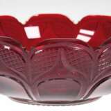 Biedermeier-Schale, Rubinglas mit feinem Schliffdekor, minim. Bestoßungen, H. 9 cm, Dm. 23,5 cm - photo 1