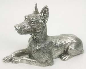 Große Silberfigur &quot;Liegender Hund&quot;, 925er Silber (punziert), patiniert, mit strukturiertem Fell, 1827 g, H. 16,5 cm, L. 28 cm
