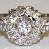 Ring, 585er GG, besetzt mit 1 Brillant von 0,16 ct. (punziert), ges. 3,24 g, RG 49 - photo 1