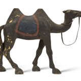 A BROWN, RED AND BLUE-PAINTED CARVED CAMEL CAROUSEL FIGURE - Foto 5
