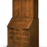 A FEDERAL INLAID CHERRYWOOD AND CHERRYWOOD VENEERED DESK-AND-BOOKCASE - photo 4