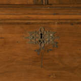 A FEDERAL INLAID CHERRYWOOD AND CHERRYWOOD VENEERED DESK-AND-BOOKCASE - фото 7