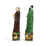 TWO CHINESE EXPORT PORCELAIN BISCUIT-GLAZED FIGURES OF IMMORTALS - photo 5