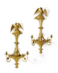 A CLASSICAL PAIR OF EAGLE-CARVED GILTWOOD WALL SCONCES