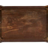 A QUEEN ANNE MAHOGANY TRAY-TOP TEA TABLE - photo 4
