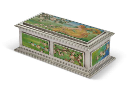 AN AMERICAN SILVER AND ENAMEL TABLE BOX - Foto 1